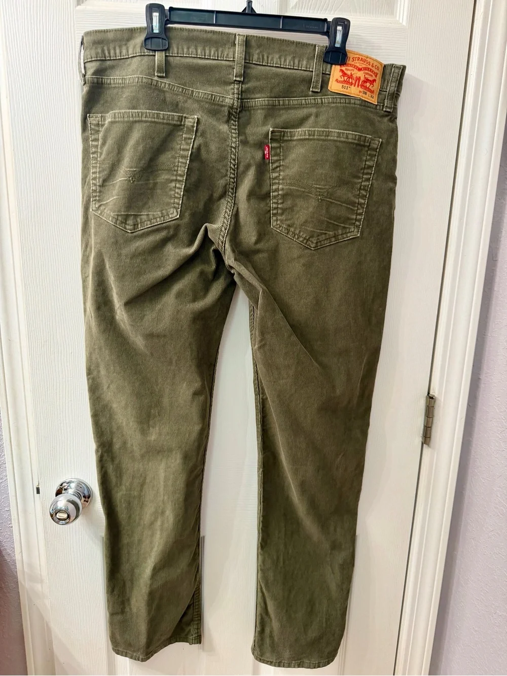 Levi’s 511 Slim Straight Olive Green Corduroy Men’s Jeans Pants 38 x 32 - Picture 2 of 3